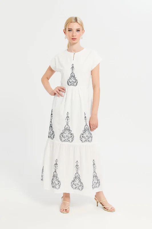 Crazy Savings Women White Embroidered Dress