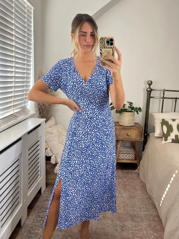 Discount Days Winnie V Neck Midi Dress /  Blue Spot