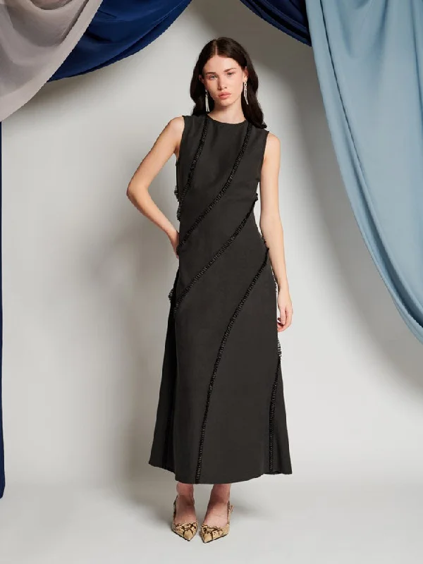 Deep Discounts Yetta Curved Maxi Dress