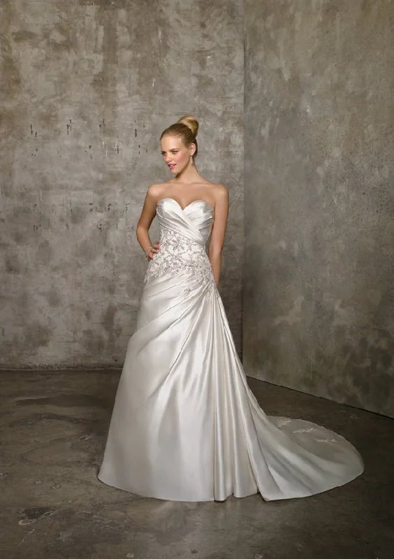 New Markdowns Mori Lee 2515