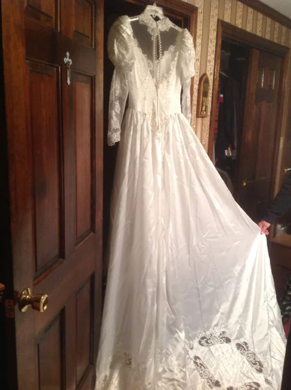 Buy Now Other Sweetheart Gown