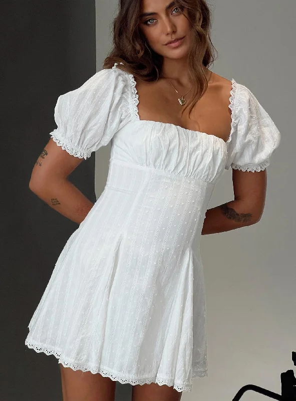 Weekend Deal Rabatia Mini Dress White