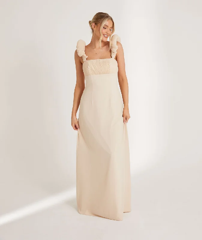 Discount Extravaganza Pleated Statement Shoulder Chiffon Bridesmaid Dress - Butter Cream